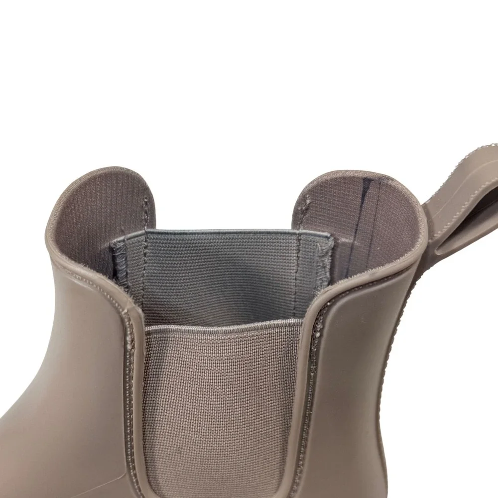 Taupe Rubber Chelsea Rain Boots Ankle Lug Sole Matte Gorpcore Womens Size 8